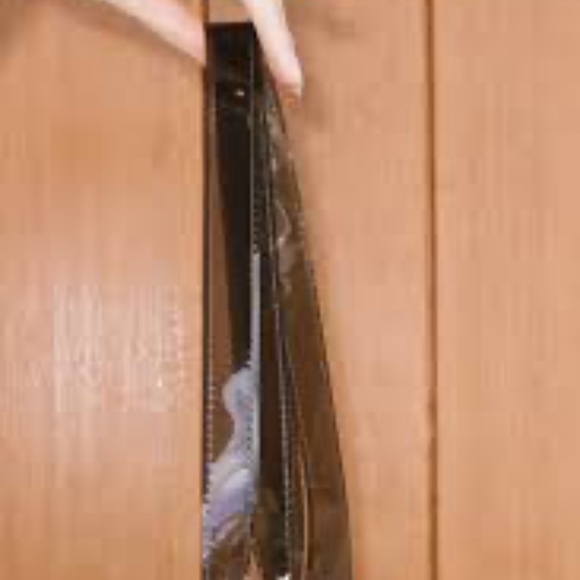 Elegant Black Tote Bag - Picture 3 of 5